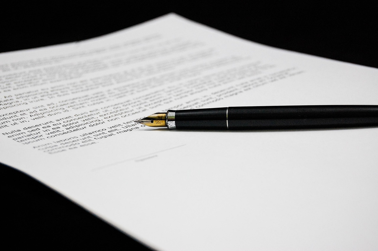 A clean checklist on a desk representing the key steps for a successful credit limit increase.