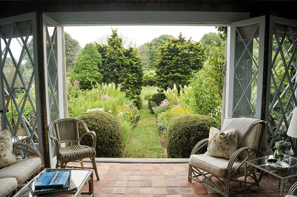 Hamptons Retirement: Best Value Towns & 2026 Costs
